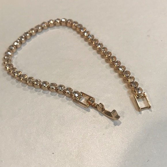 Bezel Round Gold Tennis Bracelet - Picture 5 of 9